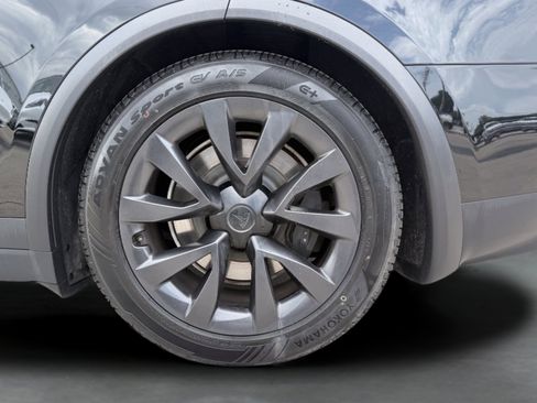 Used 2023 Tesla Model X AWD/4WD image 17