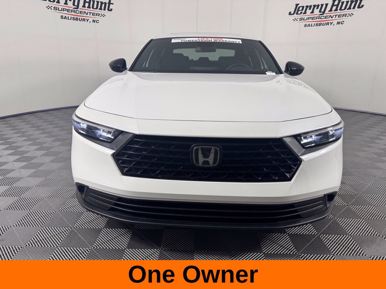 Used 2025 Honda Accord Sport image 4