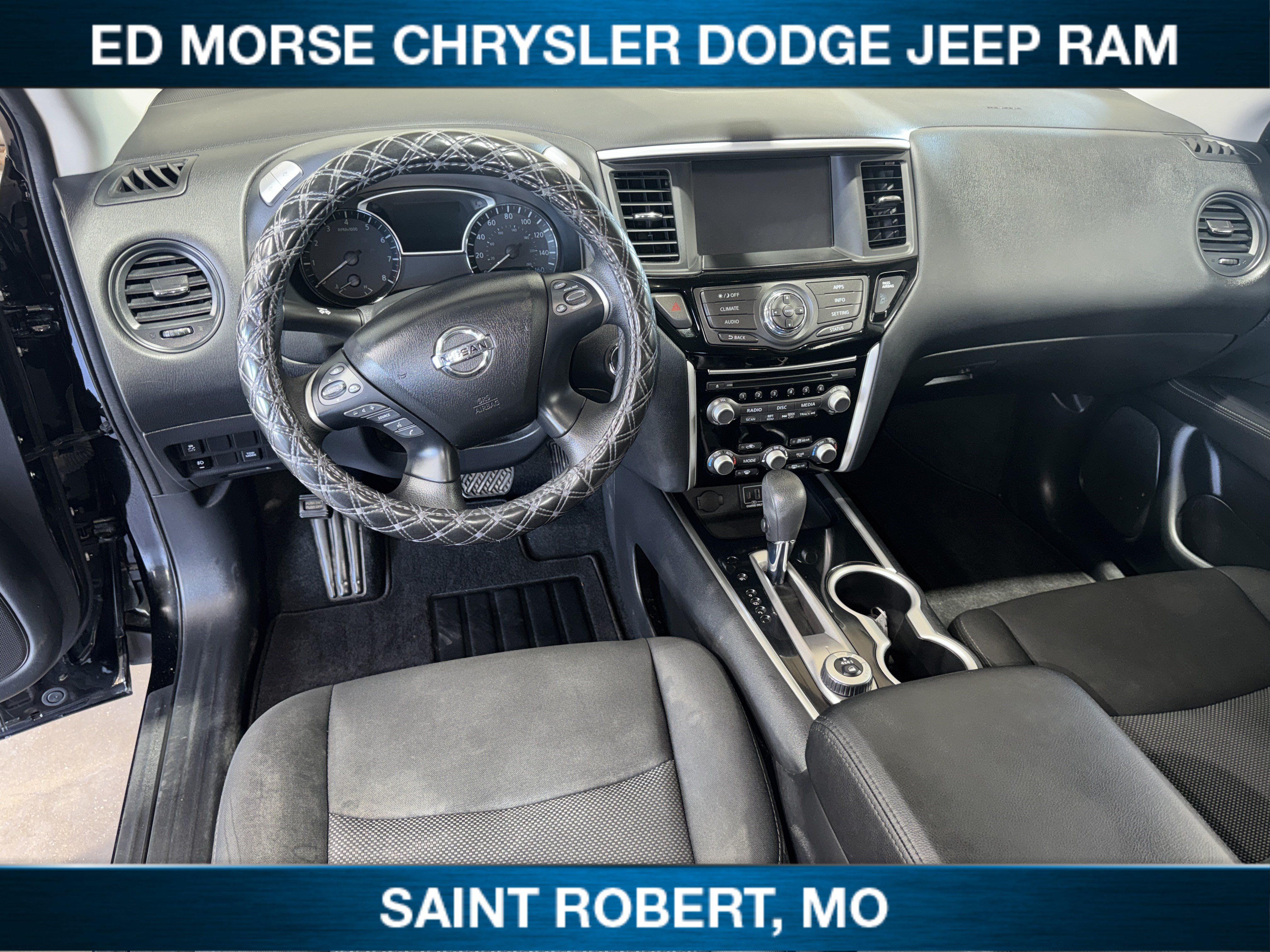 Used 2020 Nissan Pathfinder S AWD/4WD image 24