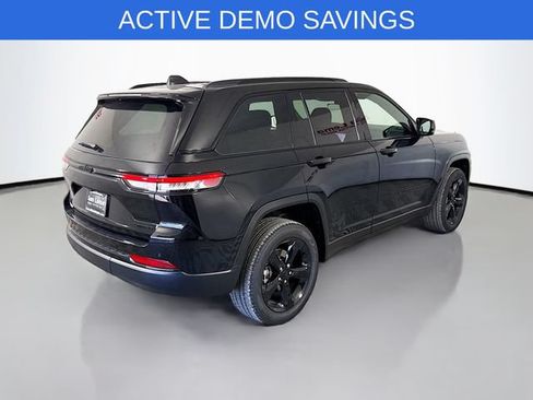 New 2025 Jeep Grand Cherokee Limited w/ Black Appearance Package AWD/4WD image 7