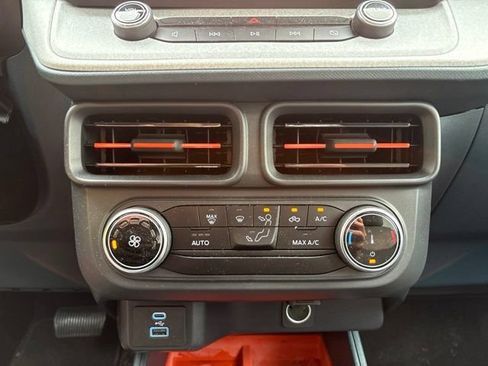 Used 2024 Ford Maverick XLT w/ Equipment Group 300A Standard AWD/4WD image 9