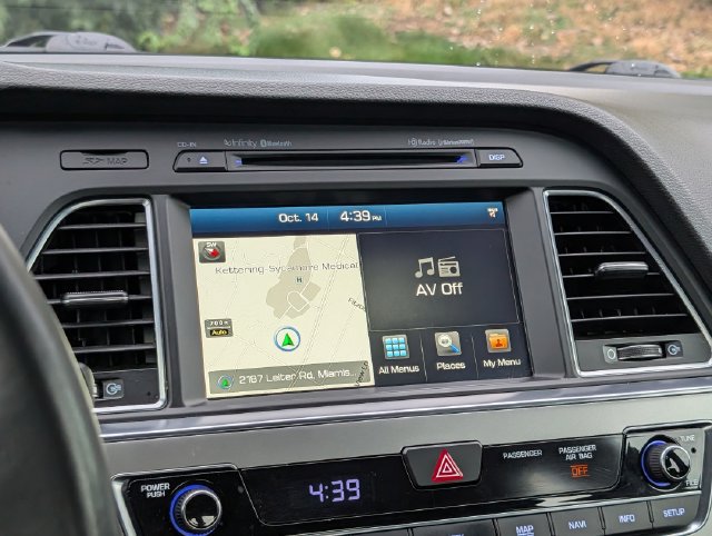 Used 2016 Hyundai Sonata Limited w/ Option Group 05 FWD image 19