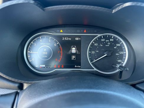 New 2025 Nissan Versa SR w/ Trunk Package image 26