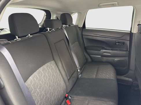 Used 2022 Mitsubishi Outlander Sport ES FWD image 43