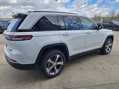New 2026 Jeep Grand Cherokee Limited AWD/4WD image 13