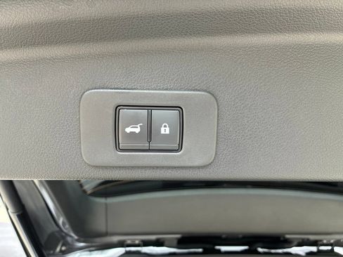 Certified 2025 Nissan Murano SL w/ Cargo Package AWD/4WD image 15