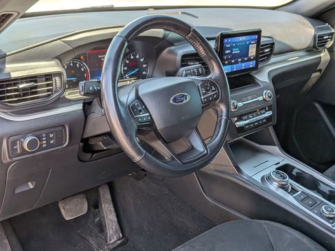 Used 2020 Ford Explorer XLT w/ Class III Trailer Tow Package AWD/4WD image 32