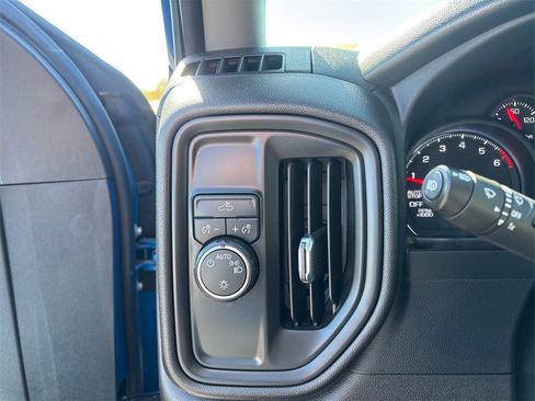 Certified 2023 Chevrolet Silverado 1500 Custom image 20