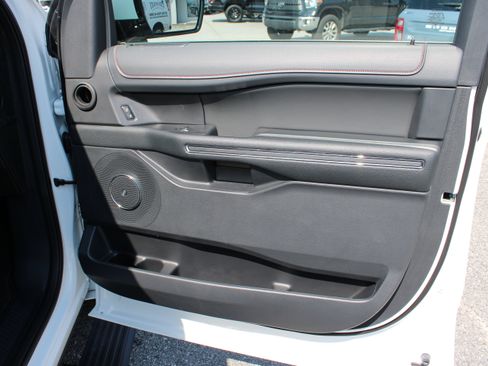 Used 2024 Ford Expedition Max Limited AWD/4WD image 19