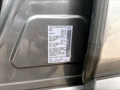 Used 2024 Nissan Pathfinder S image 35