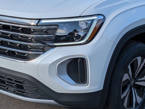 New 2026 Volkswagen Atlas SE image 9