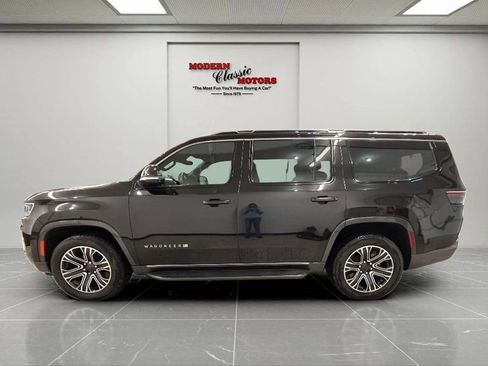 Used 2022 Jeep Wagoneer Series III AWD/4WD image 4