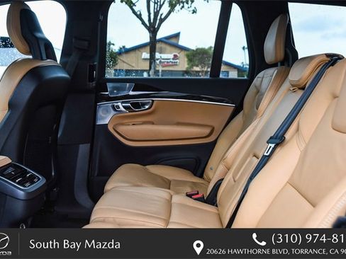 Used 2018 Volvo XC90 T6 Momentum w/ Convenience Package image 19