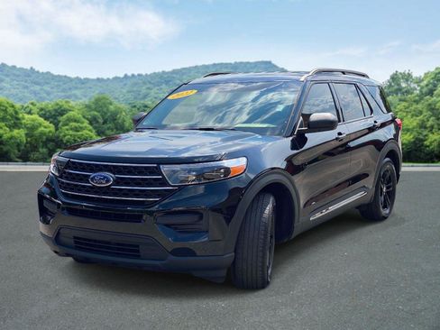 Used 2022 Ford Explorer XLT w/ Class IV Trailer Tow Package RWD image 29