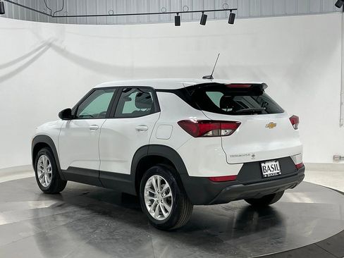 Used 2025 Chevrolet TrailBlazer LS FWD image 13
