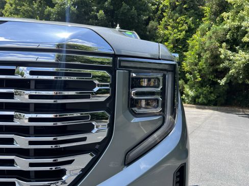 Used 2025 GMC Sierra 1500 Denali w/ Denali Reserve Package AWD/4WD image 14