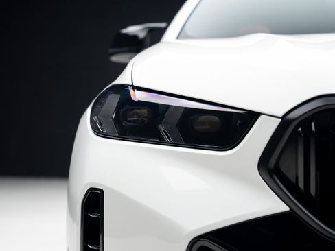 Used 2024 BMW X6 M60i w/ Dynamic Handling Package image 9