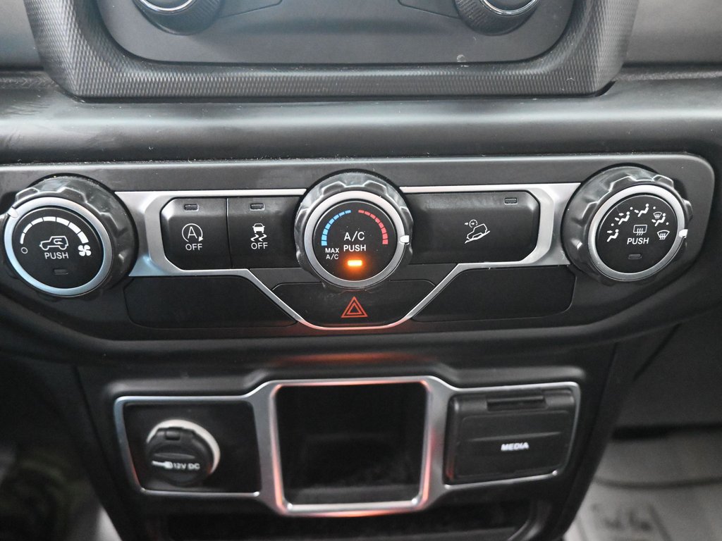 Used 2021 Jeep Wrangler Unlimited Sport AWD/4WD image 15