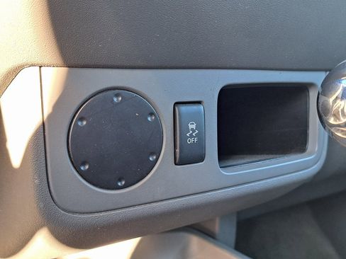 Used 2016 Nissan Frontier SV image 15