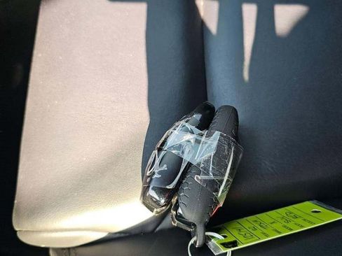 Used 2020 Tesla Model X Long Range image 17