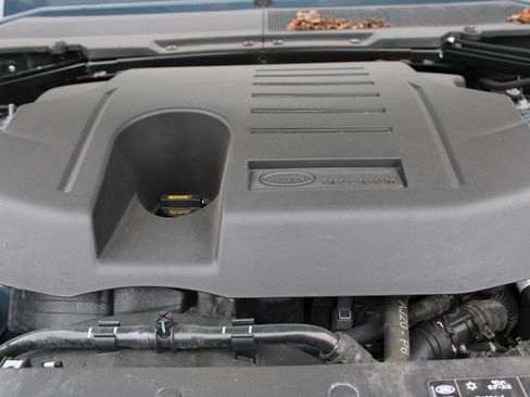 Used 2024 Land Rover Defender 110 S image 89