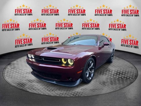 Used 2019 Dodge Challenger R/T image 3