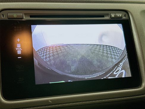 Used 2018 Honda HR-V EX image 21