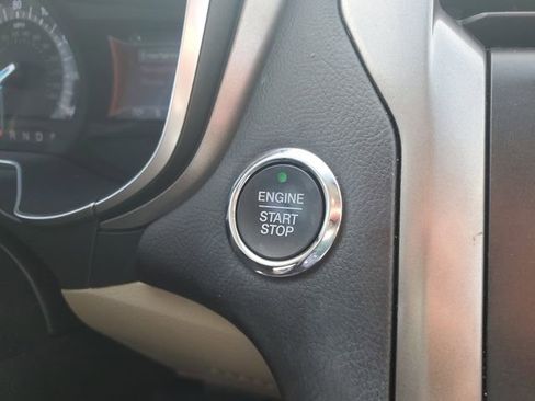 Certified 2018 Ford Fusion SE w/ Fusion SE Technology Package image 29