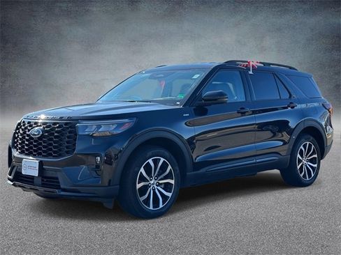 Used 2025 Ford Explorer ST-Line image 7