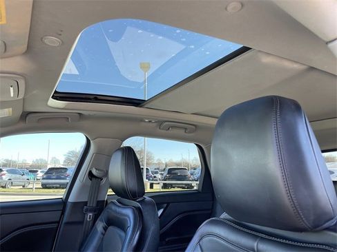 Used 2022 Lincoln Corsair FWD w/ Premium Package image 24