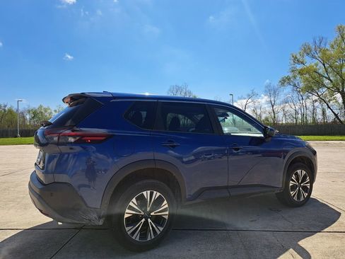 Used 2023 Nissan Rogue SV image 5