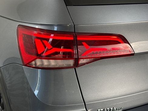 Used 2022 Volkswagen Taos S image 36