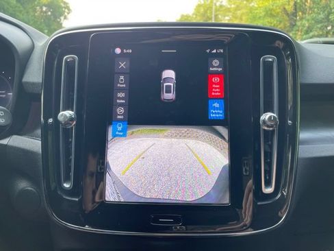 Certified 2023 Volvo XC40 Recharge Ultimate AWD/4WD image 21