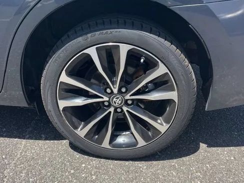 Used 2018 Toyota Corolla SE FWD image 14