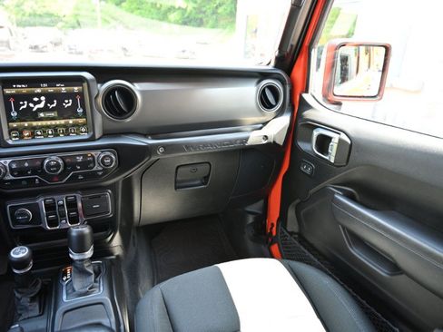 Used 2023 Jeep Wrangler Unlimited w/ Sun & Screen Package AWD/4WD image 20