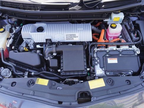 Used 2013 Toyota Prius Three FWD image 19