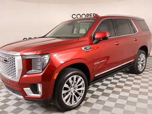 Used 2024 GMC Yukon Denali w/ Max Trailering Package image 9