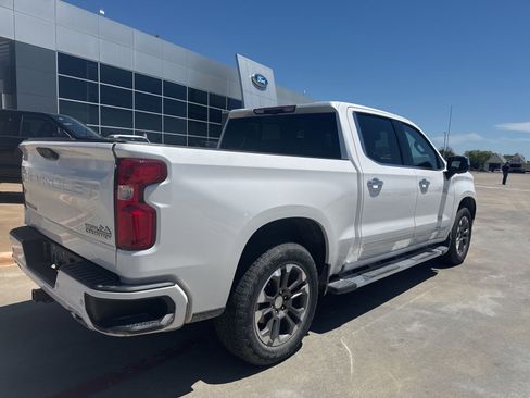 Used 2023 Chevrolet Silverado 1500 High Country w/ Technology Package AWD/4WD image 3