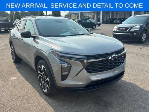 Certified 2024 Chevrolet Trax RS w/ Driver Confidence Package FWD image 5