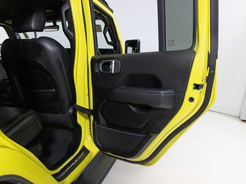 Used 2022 Jeep Wrangler Unlimited Sahara w/ Cold Weather Group image 25