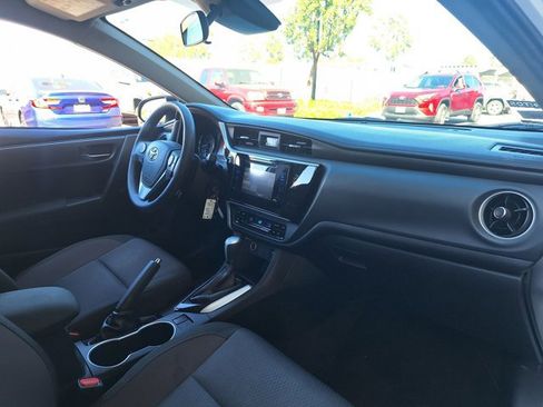 Used 2018 Toyota Corolla LE image 19