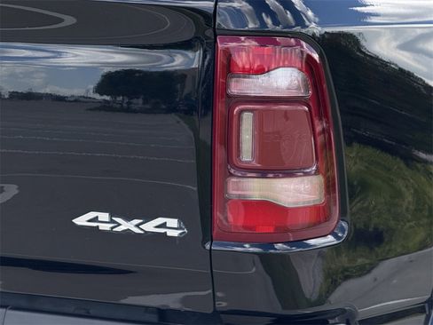 Used 2022 RAM 1500 Limited w/ Body Color Bumper Group image 7