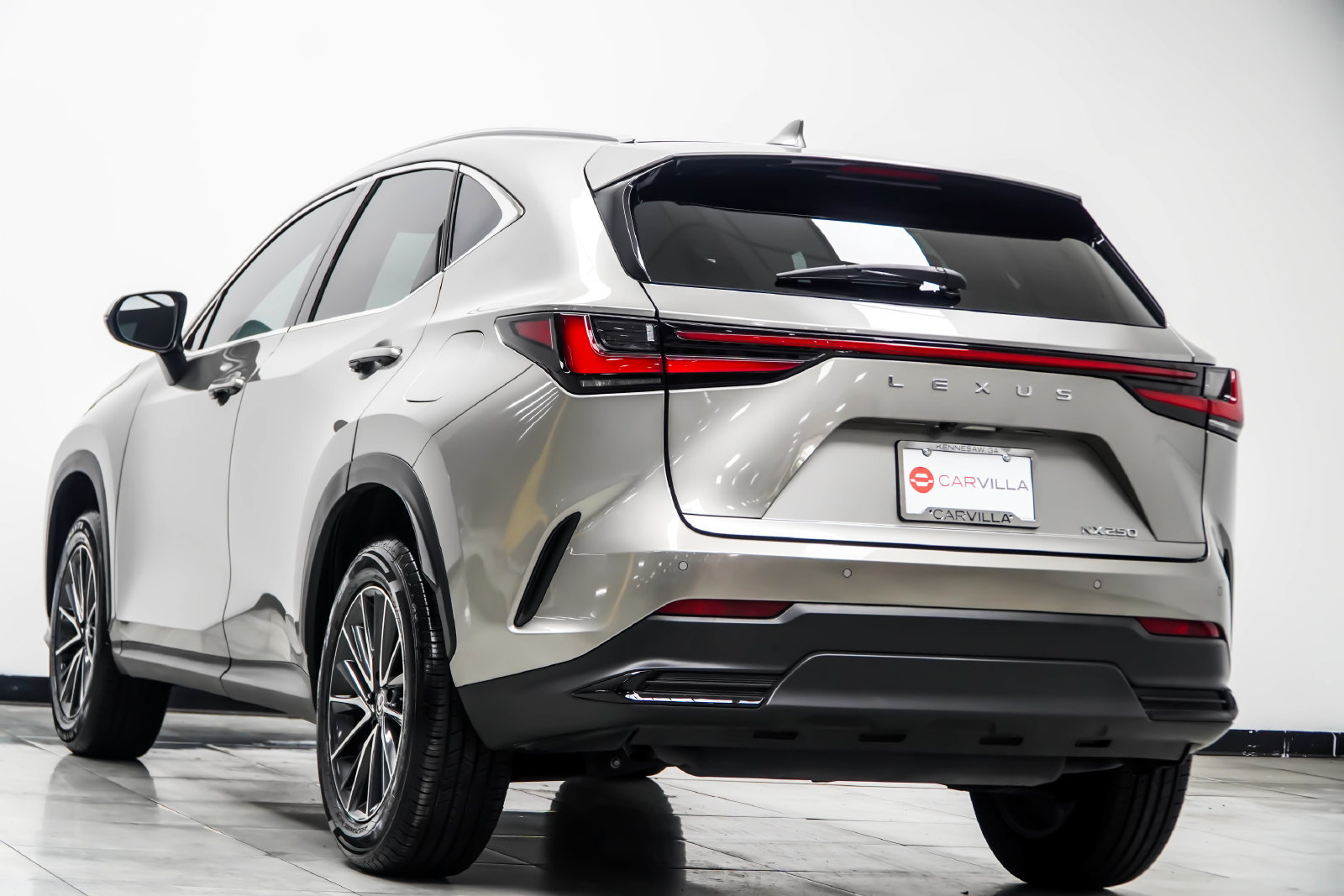 Used 2025 Lexus NX 250 FWD w/ Towing Package (2000 Lbs) image 12