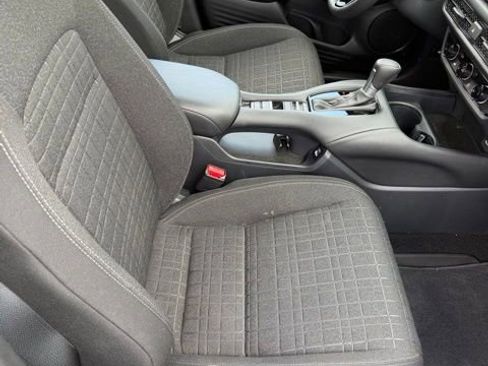 Used 2023 Honda HR-V LX image 10