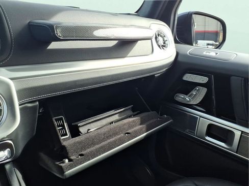 Used 2025 Mercedes-Benz G 550 image 30