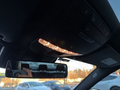 Used 2018 Mercedes-Benz E 300 4MATIC image 30