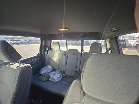 Used 2021 RAM 1500 Big Horn image 7