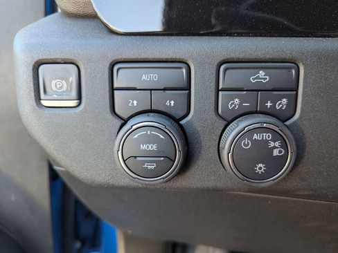 Used 2022 Chevrolet Silverado 1500 LT image 20