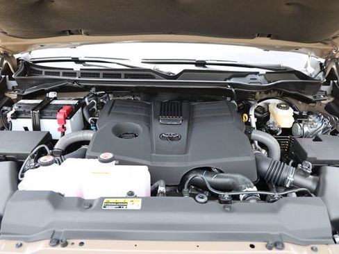 New 2026 Toyota Tundra Platinum AWD/4WD image 10