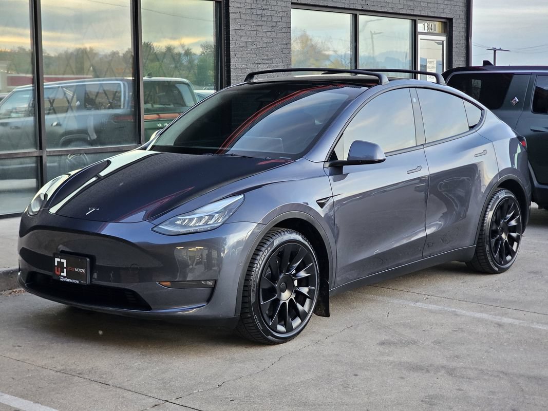 Used 2022 Tesla Model Y Long Range AWD/4WD image 5